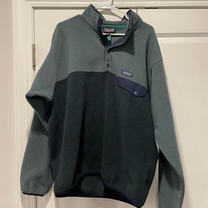 Patagonia fleece pullover. Green, large